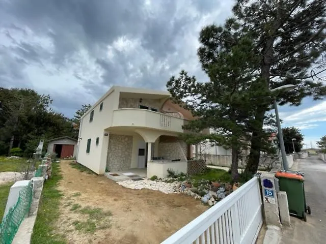 Pensión Apartman Stela Nin